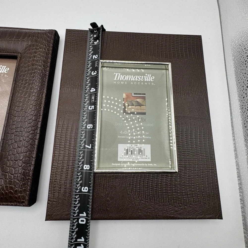 Pair Thomasville Leather Croc Embossed 4x6 Picture Frames Brown Home Decor